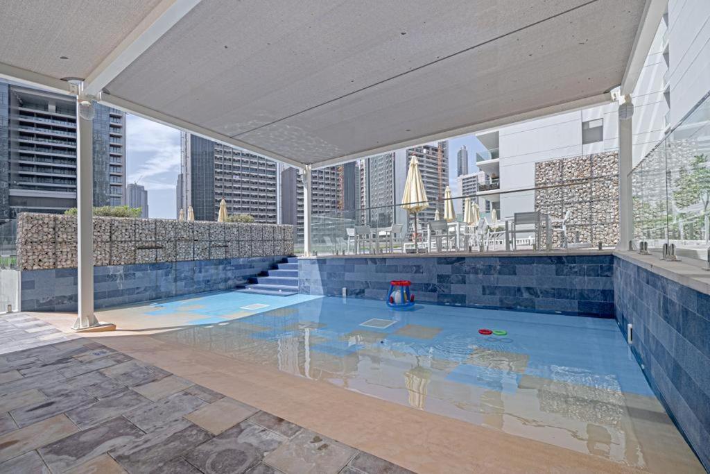 Alluring 1 Bd Apartment In Business Bay With Burj Khalifa View Dubai Exterior photo